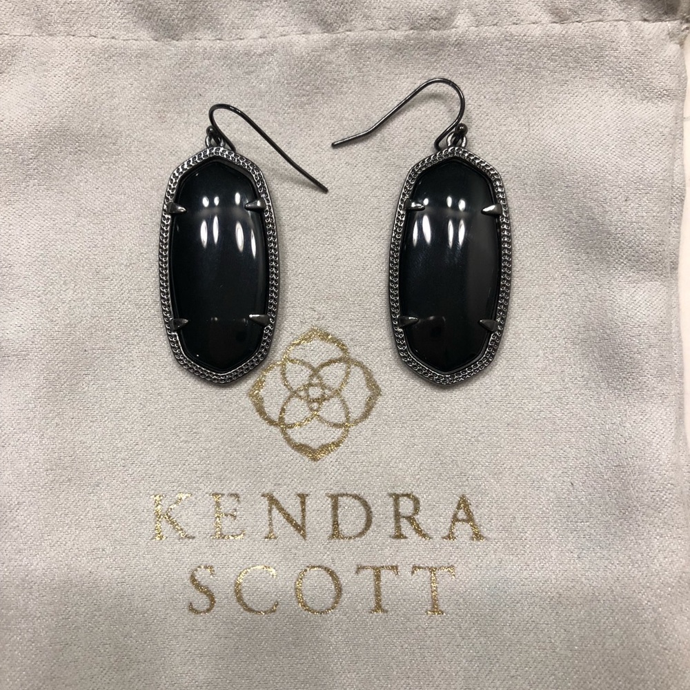 Kendra Scott Elle earrings